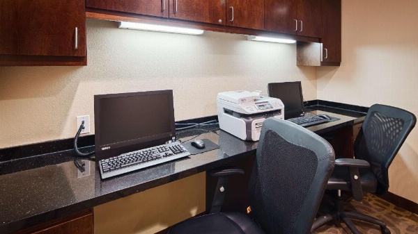 Best Western Plus Desoto Inn & Suites image 13